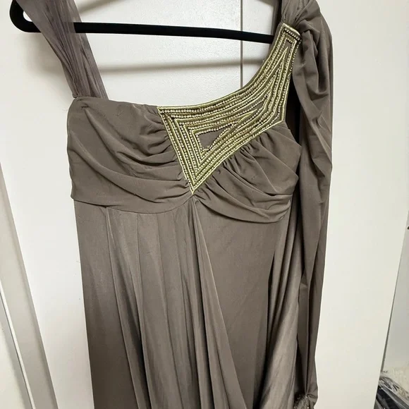Elegant One-Shoulder Dress in Taupe - Picture 4 of 13